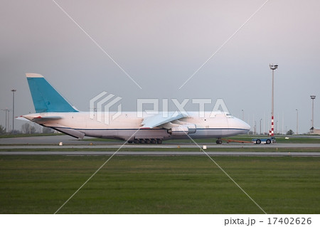Cargo plane 17402626