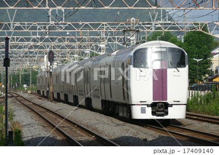 湘南ライナー　回送　215系　平塚駅 17409140