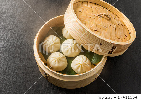 できたて小籠包 xiaolongbao Chinese steamed bun 17411564
