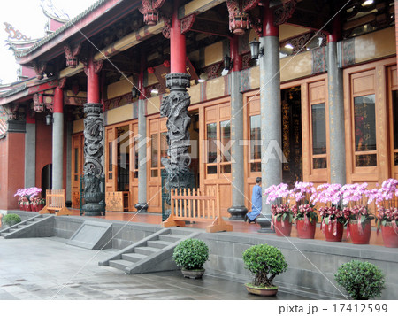 台湾　台北　行天宮　正殿 17412599