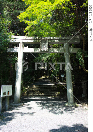 鳥取　宇倍神社入口の鳥居 17413636