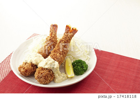 エビフライ　タルタルソースがけ 17418118