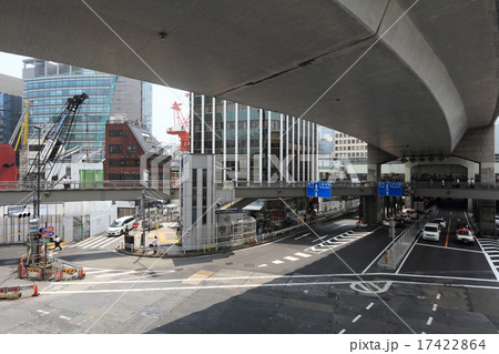 渋谷駅東口歩道橋の写真素材