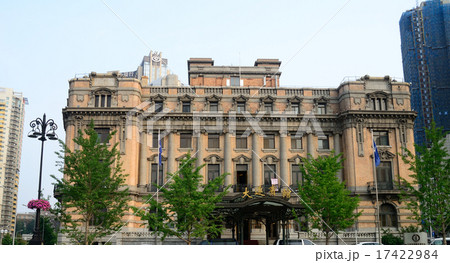 見事なルネサンス様式を持つ旧ヤマトホテル（大連賓館）かつて満州鉄道が直営していた歴史のあるホテルです 17422984