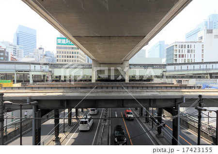 渋谷駅東口歩道橋 17423155