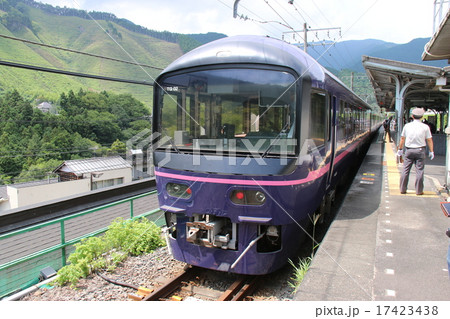 お座敷列車 17423438