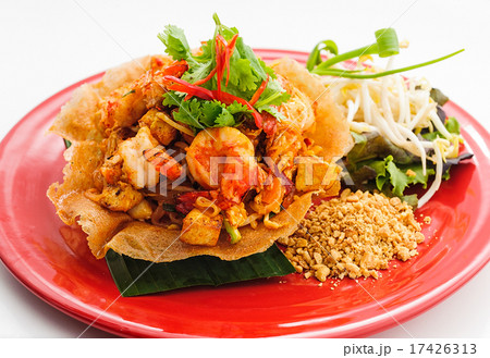 Fried srimps and vegetables in crispy loaf Fried srimps and vegetables in crispy loaf 17426313