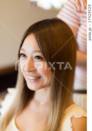 beauty parlor 17429529