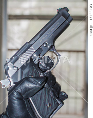 ピストル 17433103