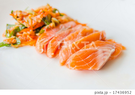 Salmon sashimi 17436952