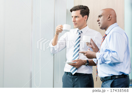 Asian and Caucasian business man having coffee 17438568