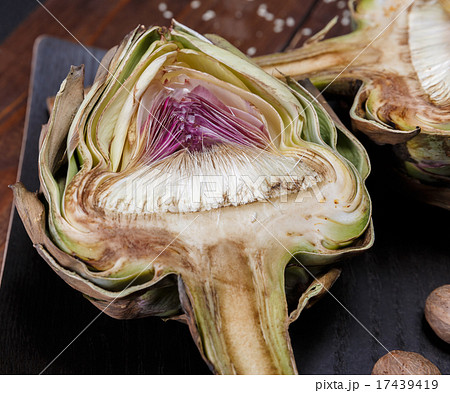 artichoke artichoke 17439419