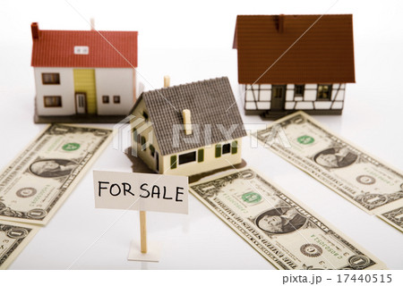 For sale - for money, bright colorful tone concept 17440515