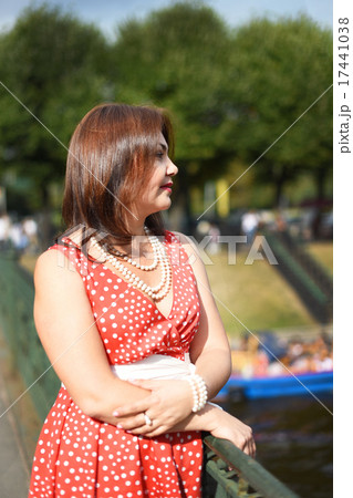 woman in the Park on a walk 17441038