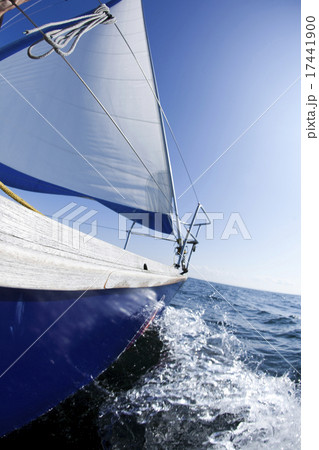 Sailing in Good Wind, summertime saturated Sailing in Good Wind, summertime saturated 17441900