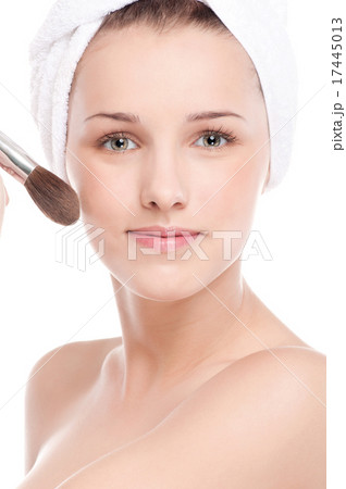 Beautiful woman with make up brush Beautiful woman with make up brush 17445013