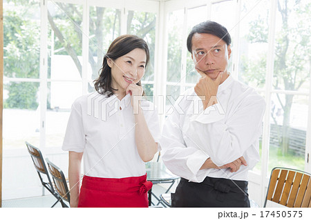 コック服のミドル夫婦 17450575