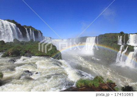 イグアスの滝　ブラジル 17451065