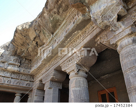 世界遺産「アジャンター石窟群」の「第1窟」(インド) 世界遺産「アジャンター石窟群」の「第1窟」(インド) 17452384