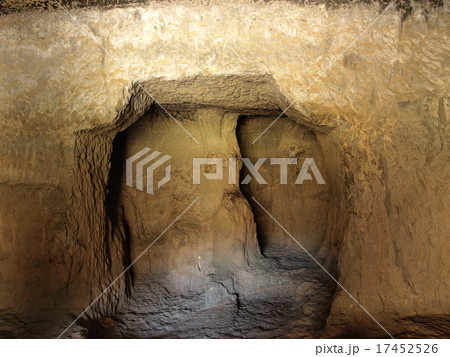 世界遺産「アジャンター石窟群」の「第2窟」（インド） 17452526