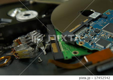 HDD(ハードディスク分解の画像） 17452542