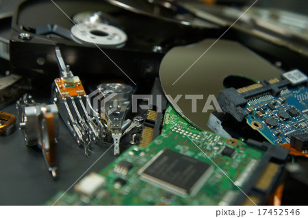 HDD(ハードディスク分解の画像) HDD(ハードディスク分解の画像) 17452546