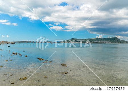 沖縄県　浜比嘉島　浜比嘉大橋 17457426