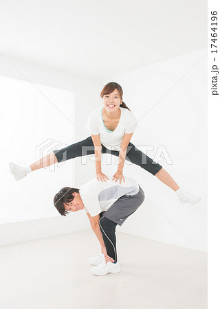 ヤング カップルイメージ ヤング カップルイメージ 17464196