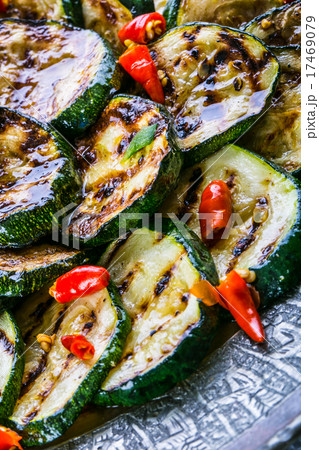 Zucchini. Grilled zucchini. Slices of grilled zucc 17469079