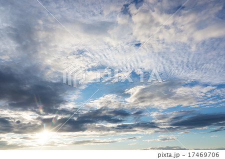 夕暮れ時の空 17469706