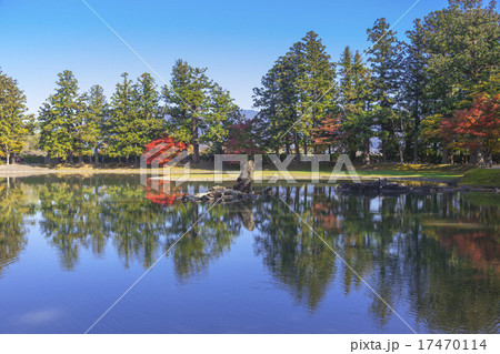 世界遺産 毛越寺 紅葉 岩手県平泉町 の写真素材