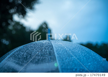雨の日の写真素材