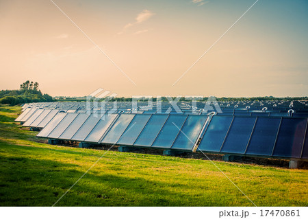 Solar park on a green field 17470861