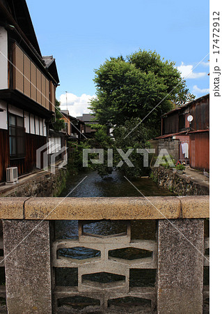 欄干と川/京都府京都市 17472912