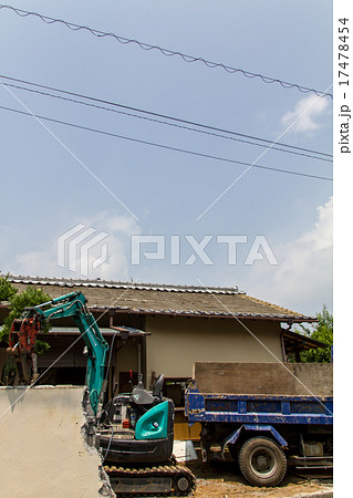 家の解体現場 家の解体現場 17478454