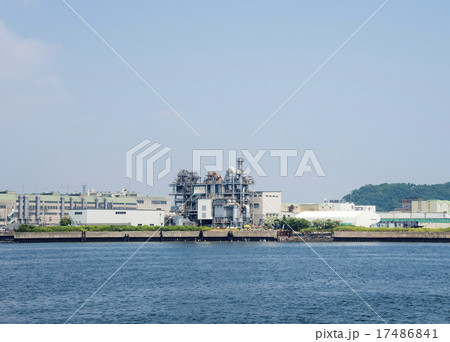 須賀港から見えるリサイクルセンター(神奈川県横須賀市) 須賀港から見えるリサイクルセンター(神奈川県横須賀市) 17486841