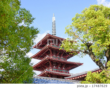 Shitennoji Temple in Osaka, Japan 17487629