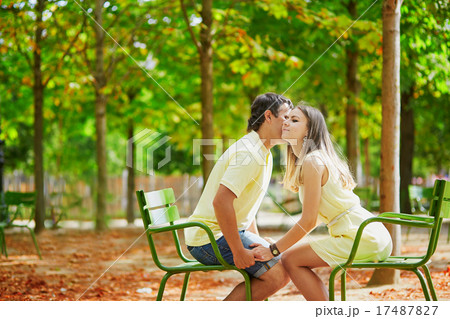 Beautiful young dating couple in Paris 17487827