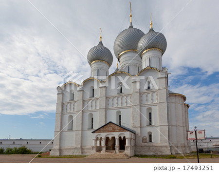Rostov Kremlin, Assumption Cathedral domes Rostov Kremlin, Assumption Cathedral domes 17493251