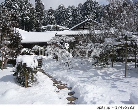 京都の雪景色 17495832