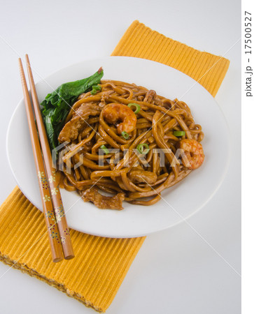 noodles. stir-fried noodles noodles. stir-fried noodles 17500527