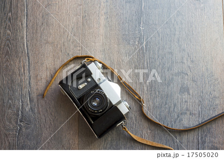 top view of retro camera 17505020