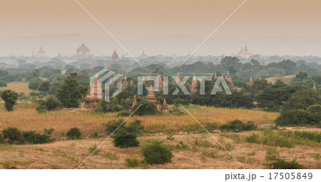 Ancient temples in Bagan, Myanmar 17505849