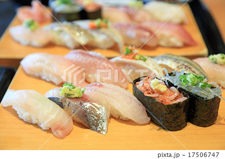 おいしい鮨盛り合わせ 17506747