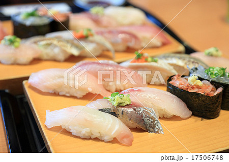 おいしい鮨盛り合わせ 17506748