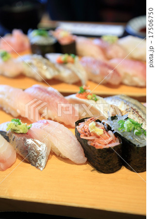おいしい鮨盛り合わせ おいしい鮨盛り合わせ 17506750