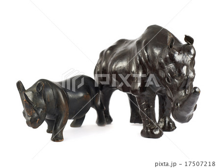 Rhinoceros rhino sculpture isolated Rhinoceros rhino sculpture isolated 17507218