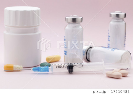 The set of medicine pill bottle and injection 17510482