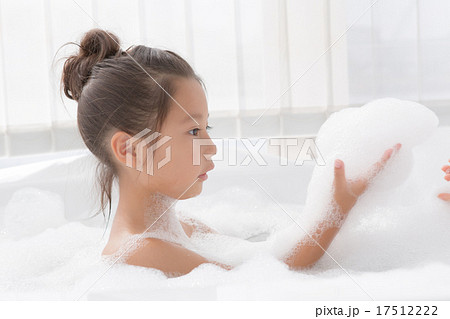 mother and child ,6 years old mother and child ,6 years old 17512222