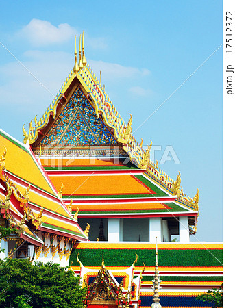 Wat Po Temple 17512372
